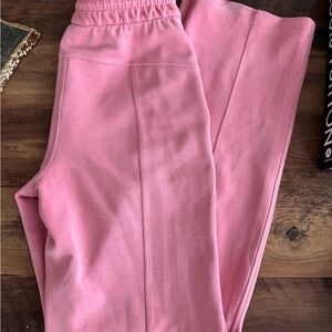 Lululemon pink pants